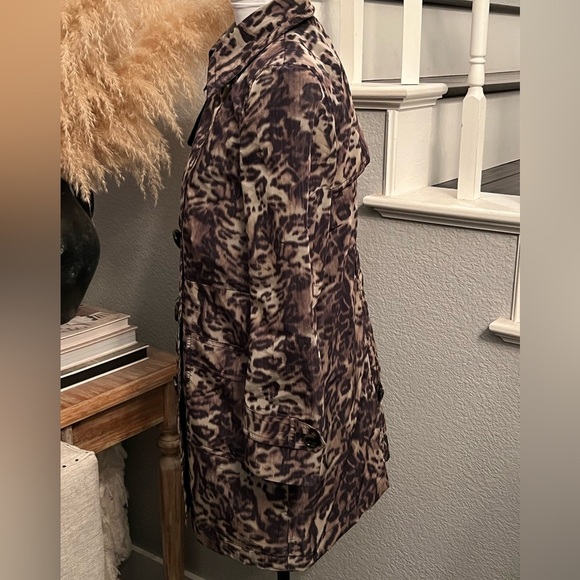 Talbots Cheetah Waterproof Rain Coat Size 2/ - Picture 4 of 7